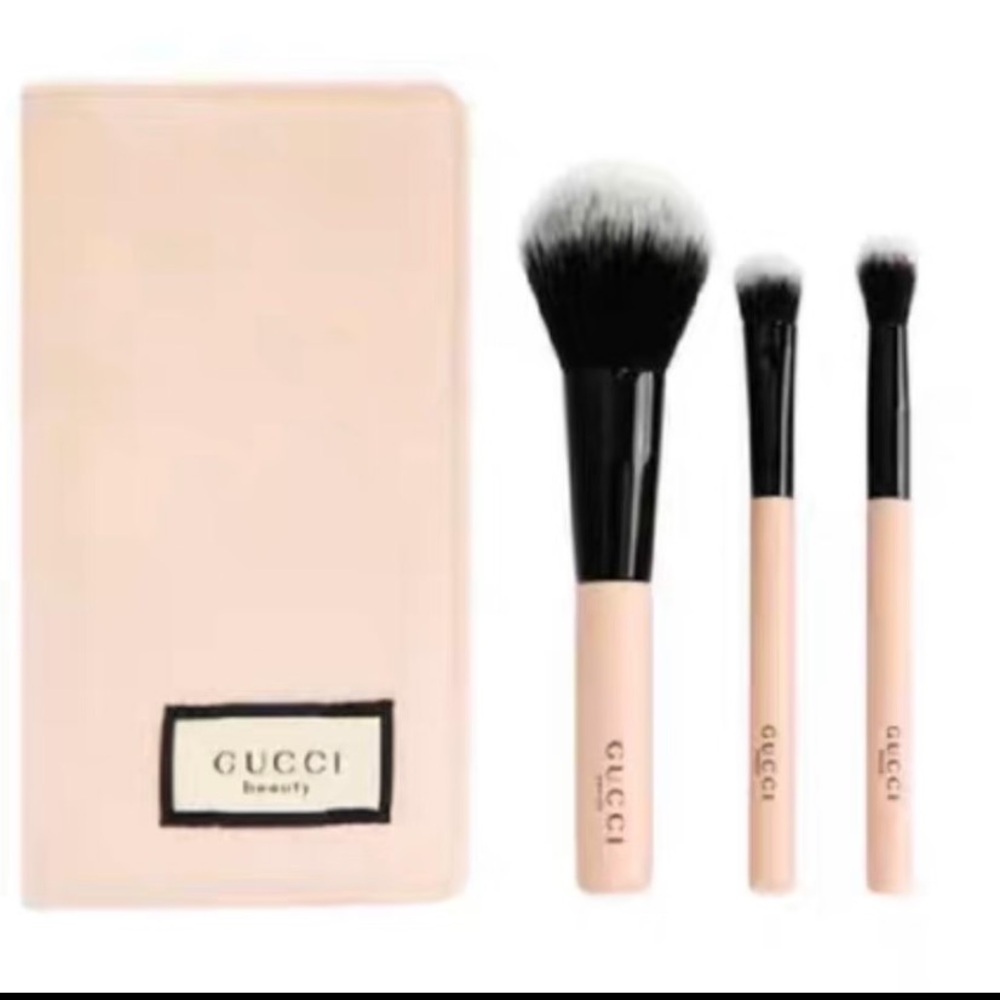 Gucci Beauty Brush Set with Soft Pink Case